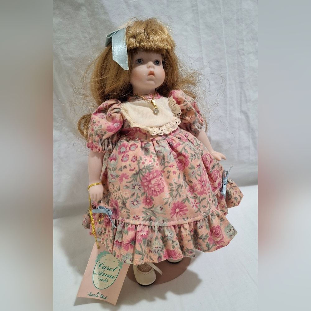 Vintage Limited Edition Goebel Carol Anne Hand Painted Porcelain April Birthday